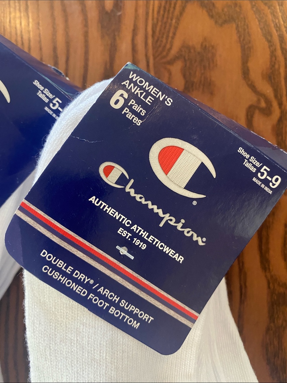 Champion Women's White Athletic Ankle Socks with Logo - 6 Pairs per pack! Sz 5-9 - Picture 3 of 4